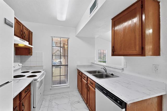 Building Photo - 2510 Limestone Dr