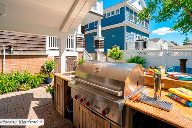 Building Photo - 565 Trout Ave