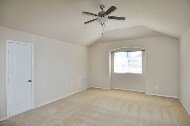 Building Photo - 3521 Twin Pines Dr