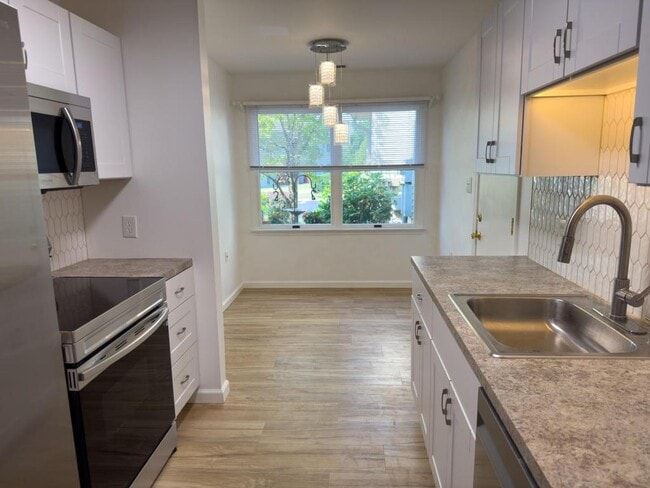 Building Photo - 140 Lindfield Cir