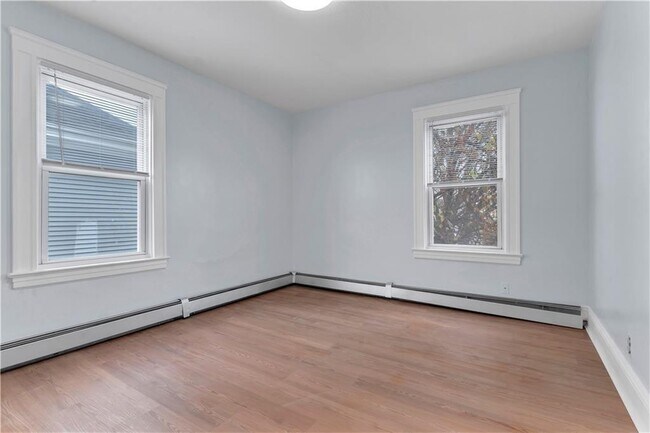 Building Photo - 135 Illinois St