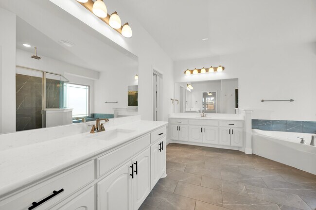 Building Photo - 12840 Platt Dr