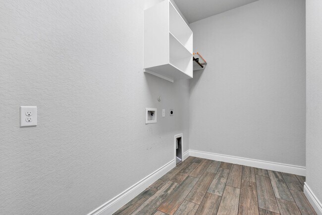Building Photo - 8823 Haystack Rd