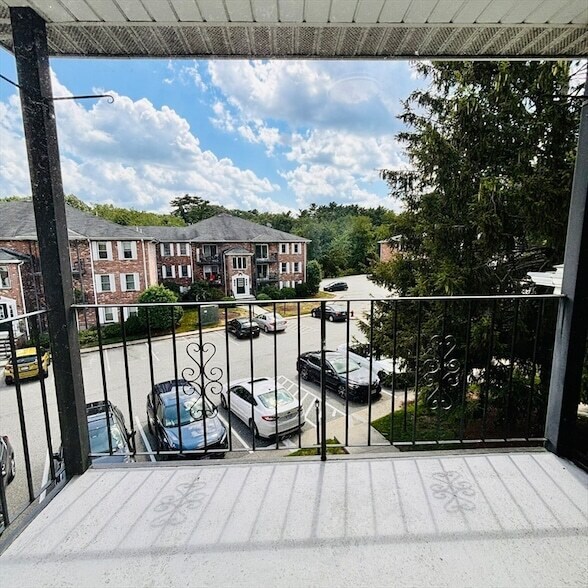 Building Photo - 364 Neponset St