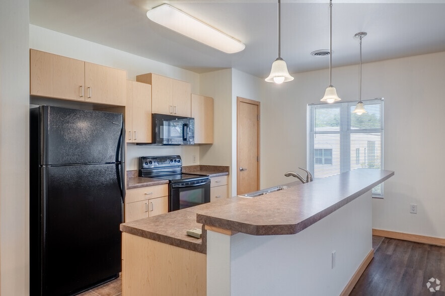 Studio, 1BA - 658SF - Kitchen - Cannery Square Apartments