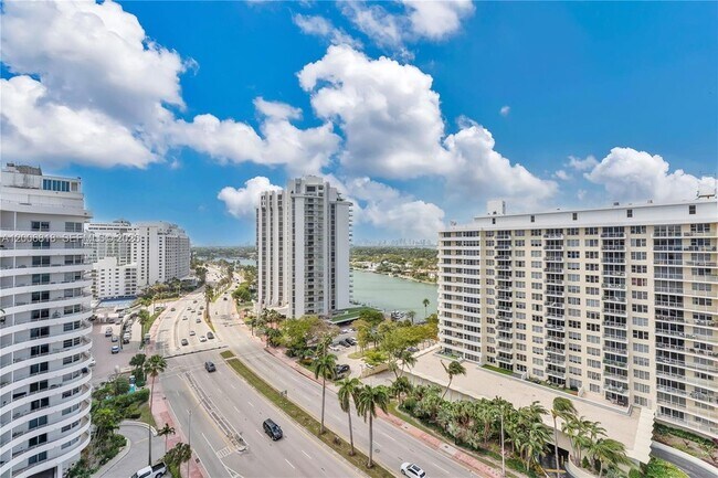 Building Photo - 5555 Collins Ave