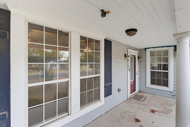 Building Photo - 1518 N 17th St