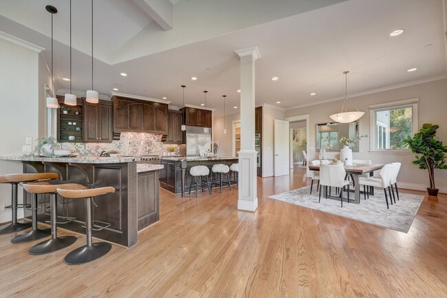 Building Photo - 140 Emerald Estates Ct