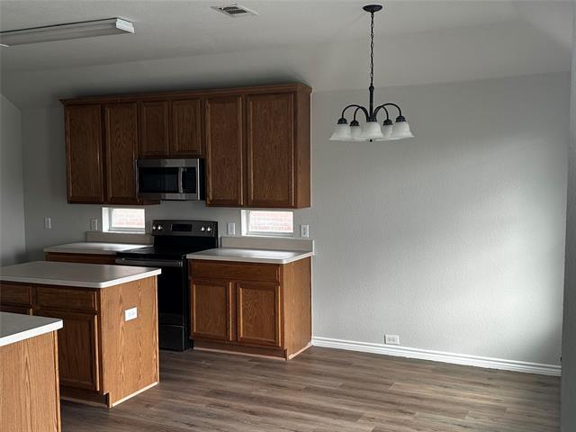 Building Photo - 2512 Clubhouse Dr