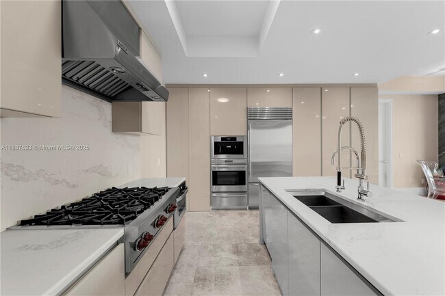 Building Photo - 9705 Collins Ave