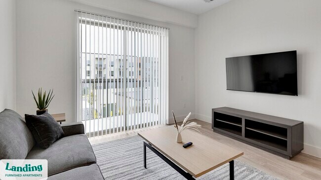 Building Photo - 650 E Sycamore St