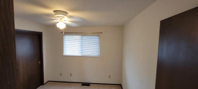 Building Photo - 61 Herlou Dr
