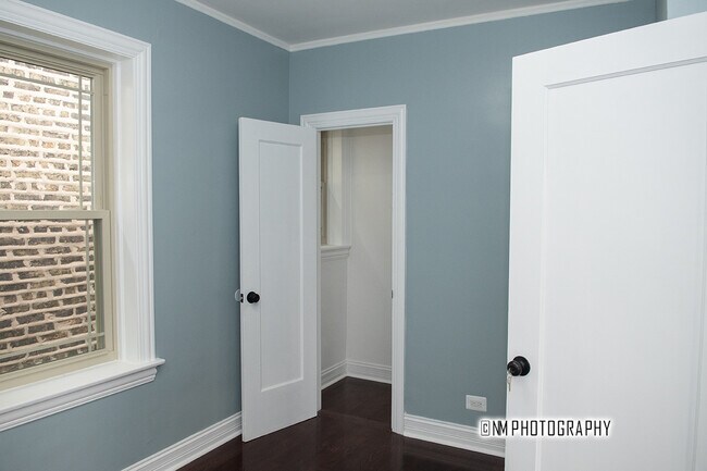 Building Photo - 2026 W McLean Ave