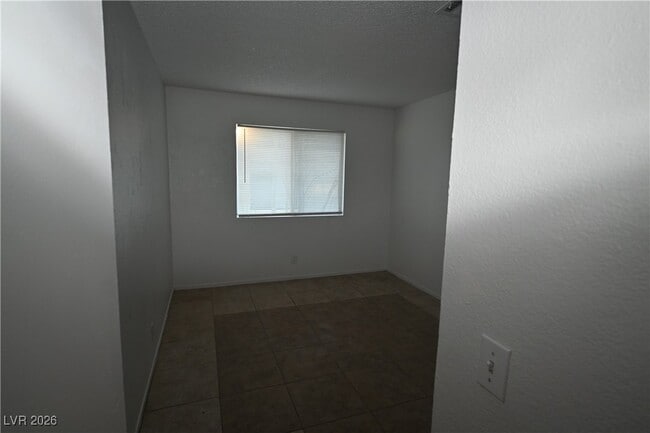 Building Photo - 2334 N Lamb Blvd