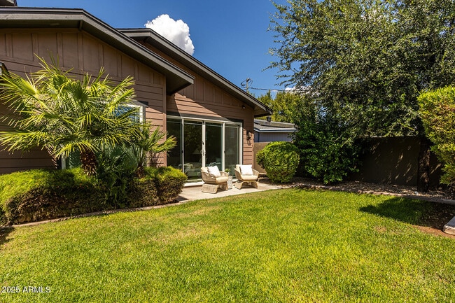 Building Photo - 3801 E Glenrosa Ave