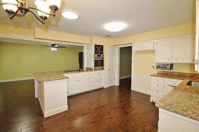 Building Photo - 1610 Alexander Dr