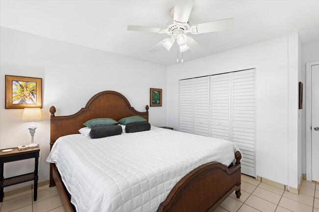 Building Photo - Beachside Living Made Easy – Furnished 2BR/1BA Available for 6 Months!