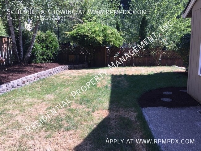 Building Photo - 23992 SW Red Fern Dr