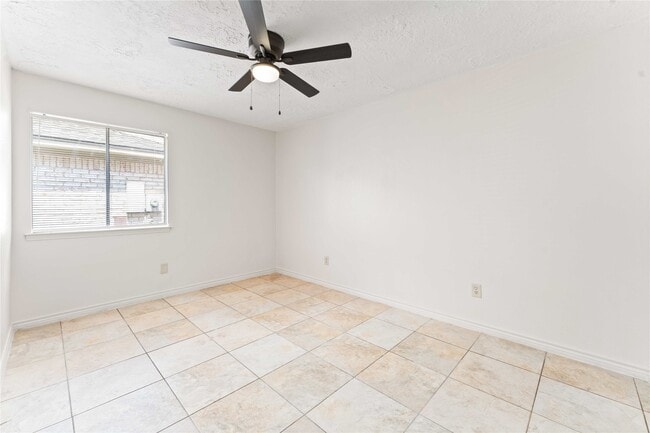 Building Photo - 9134 Gustine Ln