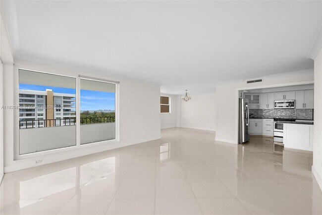 Building Photo - 177 Ocean Ln Dr