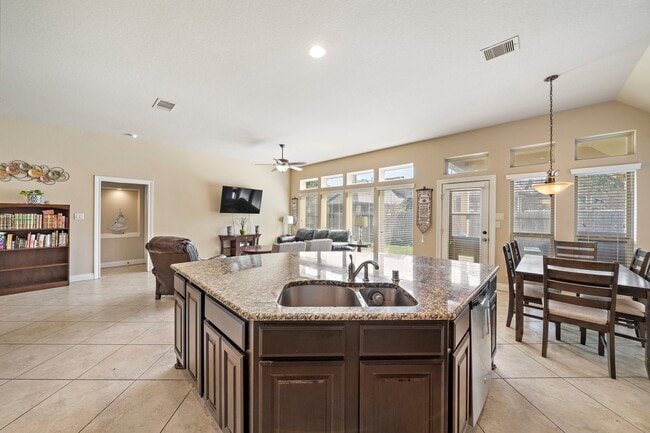 Building Photo - 17119 Kildonan Ct