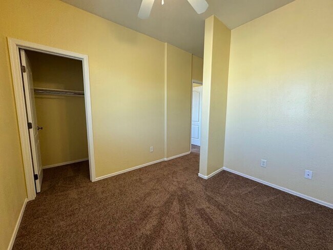 Building Photo - MOVE-IN SPECIAL! $400 OFF MOVE-IN – BEAUTIFULLY UPDATED 3 BEDROOM + OFFICE HOME IN GLENDALE!