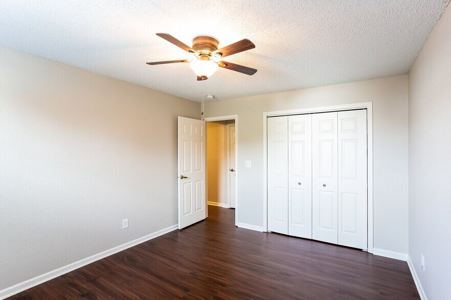 Building Photo - 7633 Scatter Woods Ln