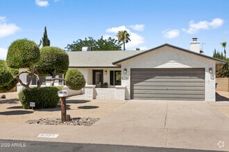 Building Photo - 6221 E Evans Dr