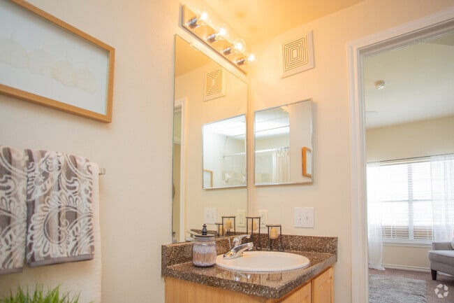 1BR, 1BA - 747SF - Providence Model - Highland Luxury Living