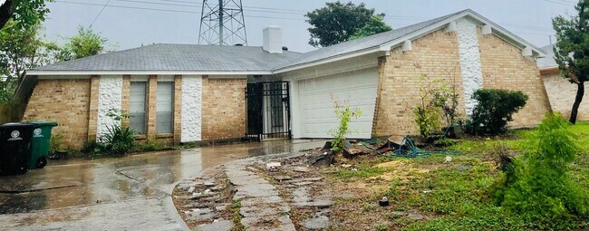 Building Photo - 10510 Kiber Dr