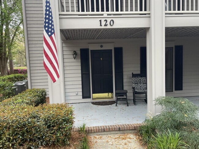 Building Photo - 120 Weehawka Way