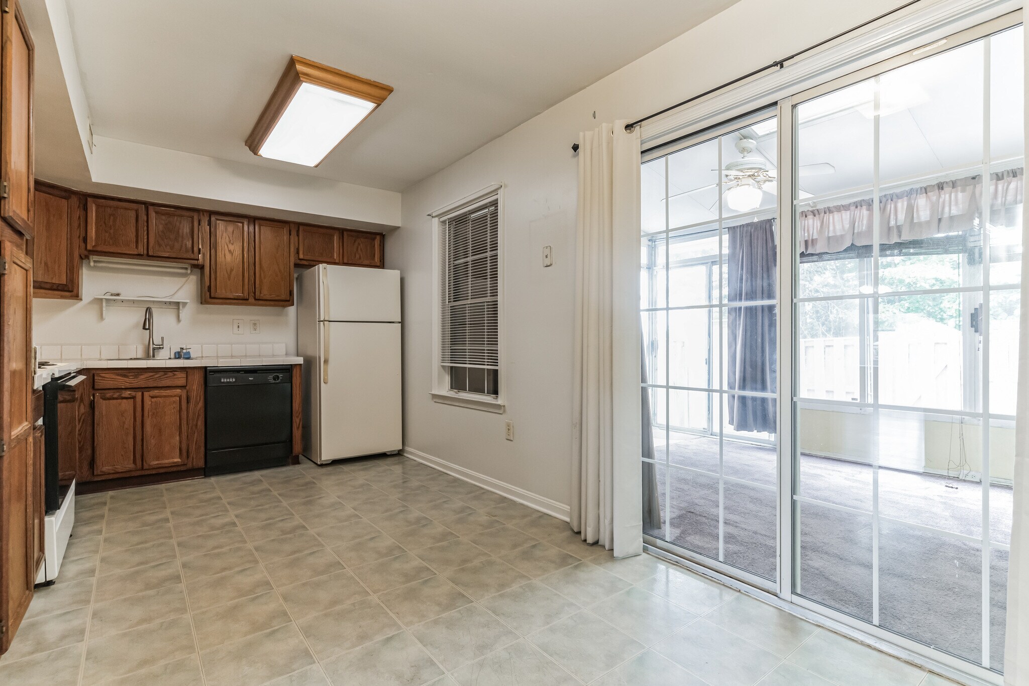 Building Photo - 15606 Traverser Ct