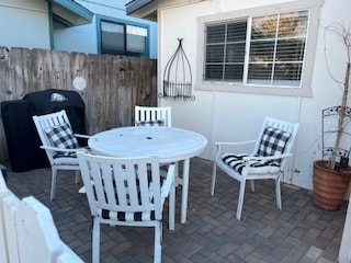 Building Photo - 592 N 3rd St