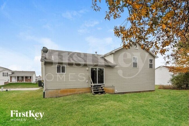 Building Photo - 15 Glen Meadows Dr