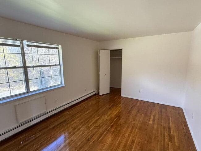 Building Photo - 35 Rome Ave