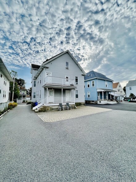 Building Photo - 248 Brown St