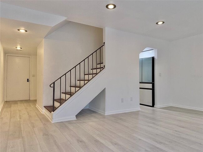 Building Photo - 3707 Pine Cone Cir