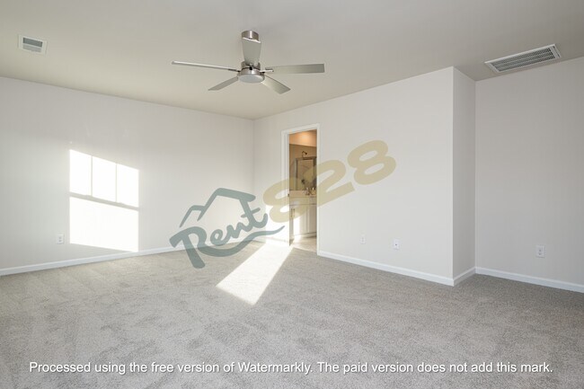 Building Photo - 96 Farmwood Ln