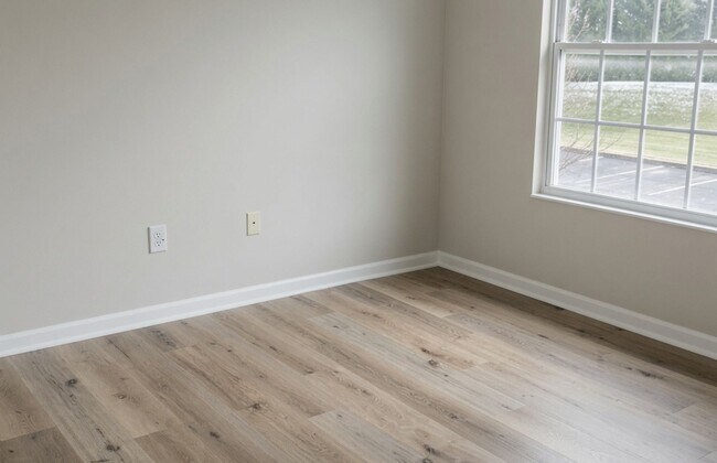 Building Photo - MAINEVILLE - Open concept 2 bed 2 bath condo