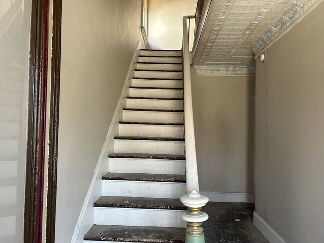 Building Photo - 114 S Melcher St