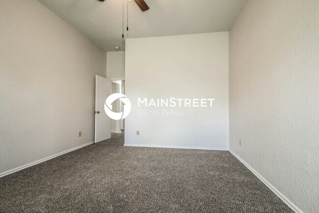 Building Photo - 3 Bedroom Pet-Friendly Home in OKLAHOMA CI...
