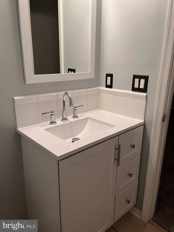 Building Photo - 5902 Coventry Way