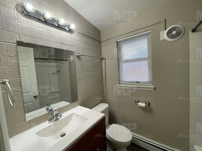 Building Photo - 1201 Montgomery St