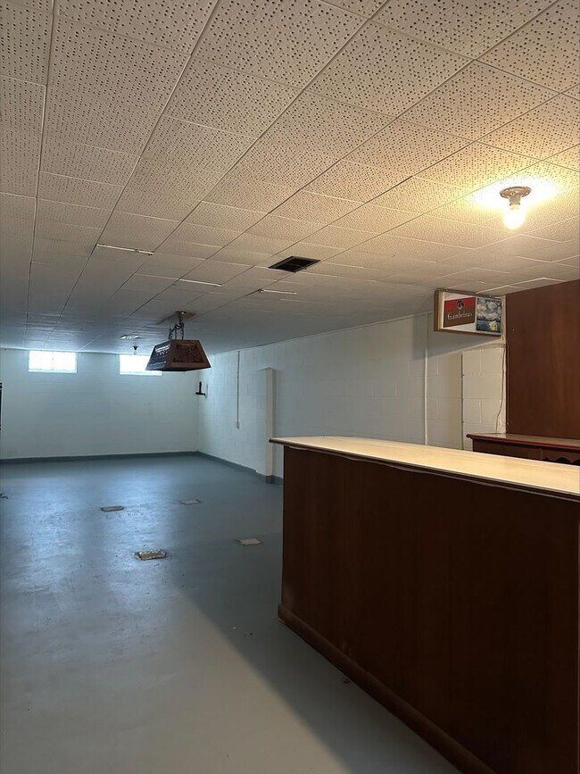 Building Photo - Welcome to this beautiful charming 3-bedroom, 2-bathroom house located in Columbus, OH!