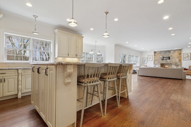Building Photo - 57 Overbrook Dr