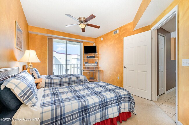 Building Photo - 8871 Lake Dr