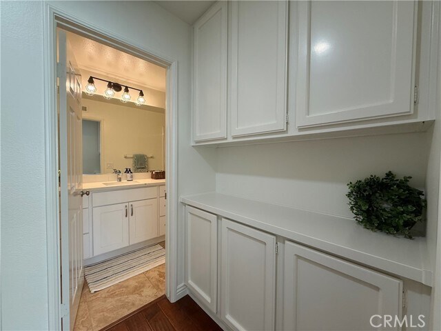 Building Photo - 9 La Quinta