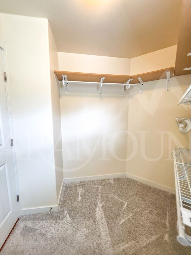 Building Photo - 2163 SW Warbler Way