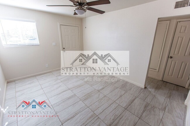 Building Photo - 14034 W Noble Cir