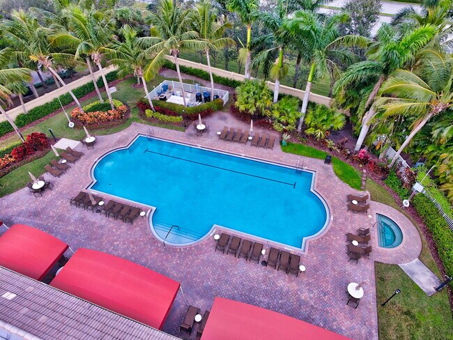 Building Photo - 7145 Veneto Dr